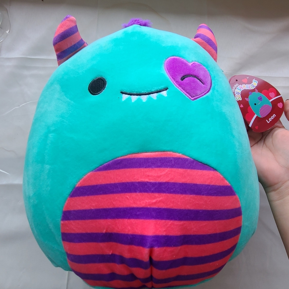 Squishmallow 11” LEON valentines day HEB Exclusive